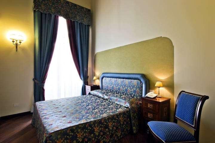 Decumani Hotel De Charme Naples Room photo